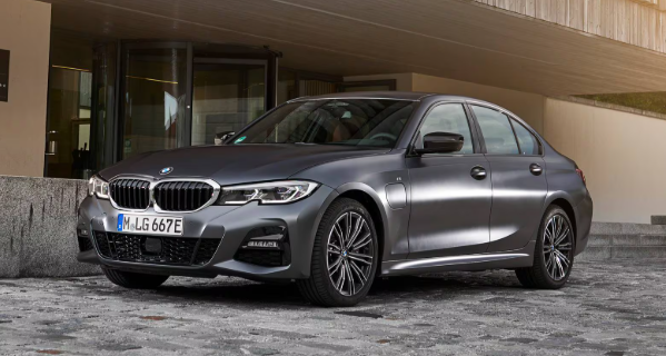 BMW Seria 3 sau similar